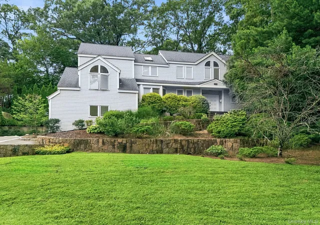Photo 1 of Single family home for sale at 35 Highridge Rd, Greenburgh, NY 10530 | MLS# 1044854 | Listing updated on 2026-10-20