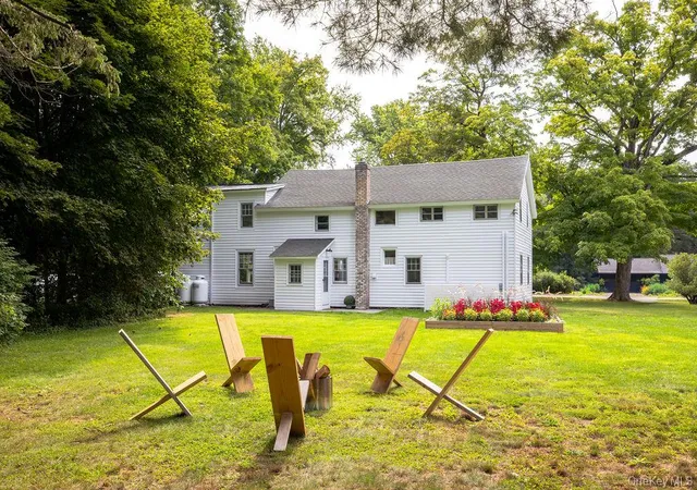 Photo 37 of Single family home for sale at 40 Broad St, Kinderhook, NY 12106 | MLS# 1044870 | Listing updated on 2026-10-03