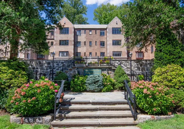 Photo 1 of Condo for sale at 915 Wynnewood Rd #G4, Pelham, NY 10803 | MLS# 1044882 | Listing updated on 2026-10-07