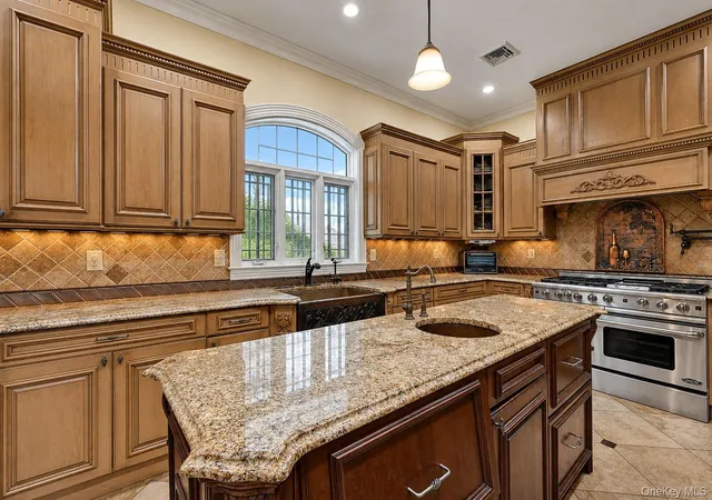 Photo 3 of Single family home for sale at 158-41 91st Street, New York, NY 11414 | MLS# 1044894 | Listing updated on 2026-09-01