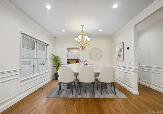 Photo 3 of Single family home for sale at 1 Fairway Dr, Oyster Bay, NY 11804 | MLS# 1044896 | Listing updated on 2026-09-18