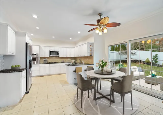 Photo 4 of Single family home for sale at 1 Fairway Dr, Oyster Bay, NY 11804 | MLS# 1044896 | Listing updated on 2026-09-18
