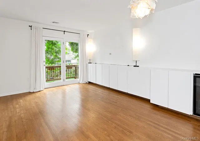 Photo 3 of Single family home for sale at 3 Davids Ln, Ossining, NY 10562 | MLS# 1044918 | Listing updated on 2026-09-14