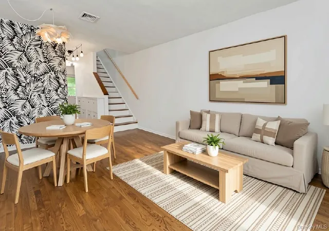 Photo 4 of Single family home for sale at 3 Davids Ln, Ossining, NY 10562 | MLS# 1044918 | Listing updated on 2026-09-14