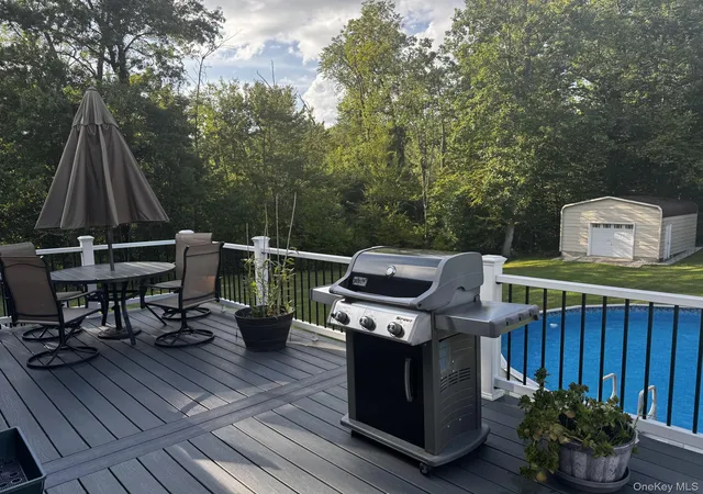 Photo 2 of Single family home for sale at 6 Russett Ln, Wappinger, NY 12590 | MLS# 1044919 | Listing updated on 2026-09-07