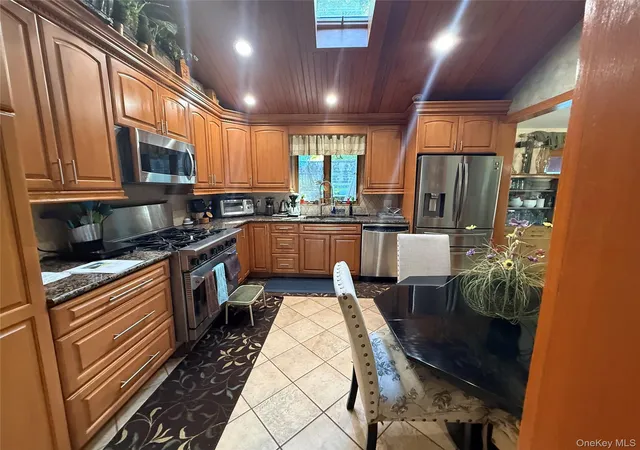 Photo 3 of Single family home for sale at 92 Linden Ave, Ossining, NY 10562 | MLS# 1044920 | Listing updated on 2026-10-13