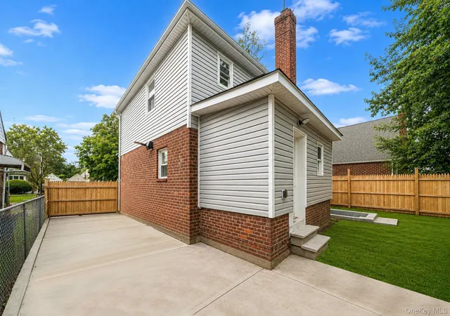 Photo 3 of Single family home for sale at 23115 126th Avenue, New York, NY 11413 | MLS# 1044926 | Listing updated on 2026-09-06