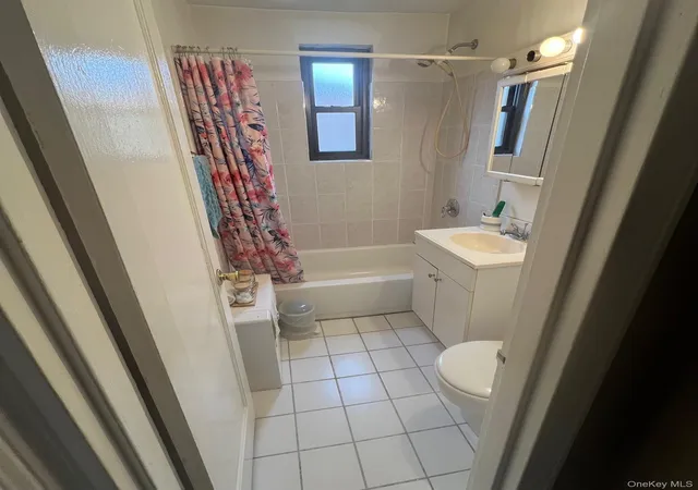 Listing Photo 2 - Condo for sale in building located at 204 Richbell Rd, Mamaroneck, NY 10543 - Unit #B4