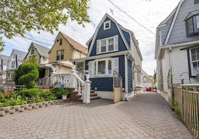Photo 2 of Single family home for sale at 13043 Lefferts Blvd, New York, NY 11420 | MLS# 1044933 | Listing updated on 2026-09-13