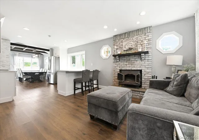 Photo 2 of Single family home for sale at 626 Central Ave, Oyster Bay, NY 11758 | MLS# 1044947 | Listing updated on 2026-09-22