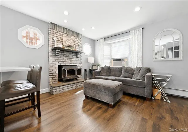 Photo 3 of Single family home for sale at 626 Central Ave, Oyster Bay, NY 11758 | MLS# 1044947 | Listing updated on 2026-09-22