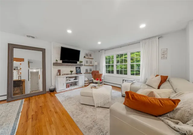 Photo 4 of Sale Pending at 167 Woodcock Mtn Rd, Blooming Grove, NY 10992 | MLS# 1044952 | Listing updated on 2026-10-27