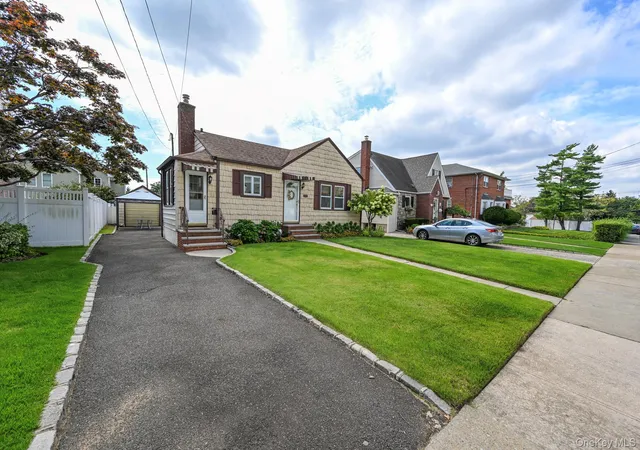 Photo 2 of Single family home for sale at 1073 Hancock Ave, Hempstead, NY 11010 | MLS# 1044956 | Listing updated on 2026-09-05