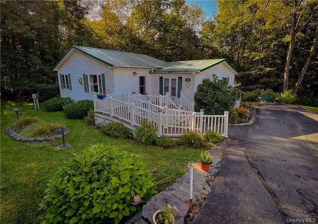 Photo 2 of Single family home for sale at 6384 County Hwy 28, Hancock, NY 12760 | MLS# 1044996 | Listing updated on 2026-09-01