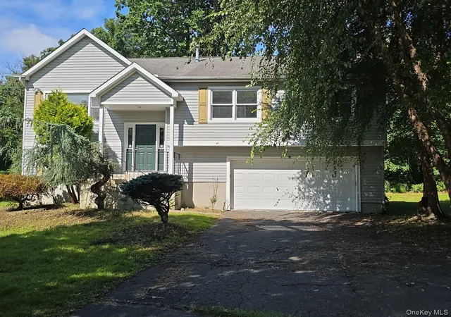 Photo 1 of Single family home for sale at 25 Butternut Dr, Ramapo, NY 10956 | MLS# 1045007 | Listing updated on 2026-09-05