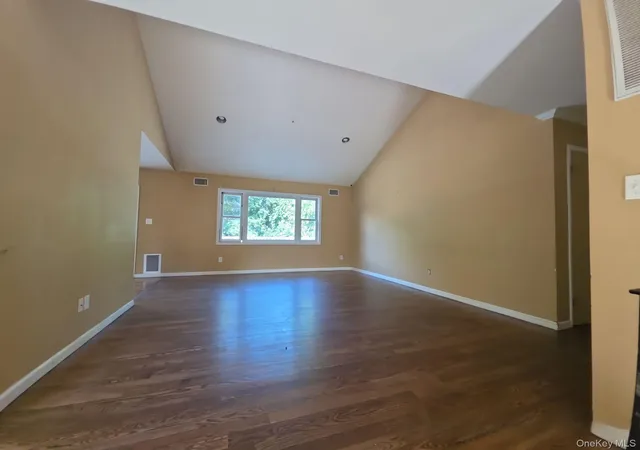 Photo 2 of Single family home for sale at 25 Butternut Dr, Ramapo, NY 10956 | MLS# 1045007 | Listing updated on 2026-09-05