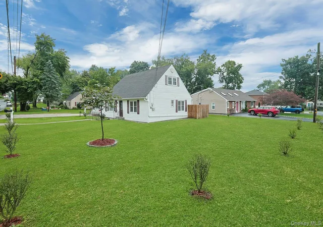 Photo 3 of Single family home for sale at 118 Grove St, Orangetown, NY 10965 | MLS# 1045011 | Listing updated on 2026-10-07