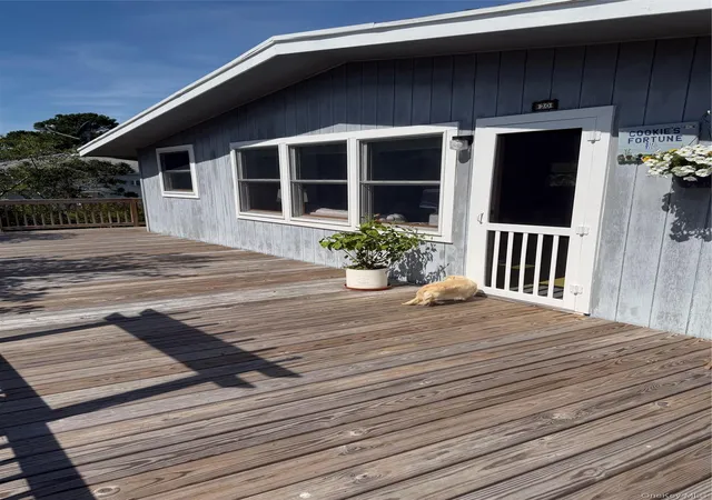 Photo 2 of Single family home for sale at 20 Spindrift Walk, Brookhaven, NY 11772 | MLS# 1045013 | Listing updated on 2026-09-20
