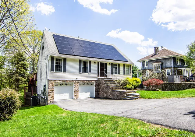 Photo 2 of Single family home for sale at 10 Sunset Hts, Monroe, NY 10950 | MLS# 1045069 | Listing updated on 2026-09-03