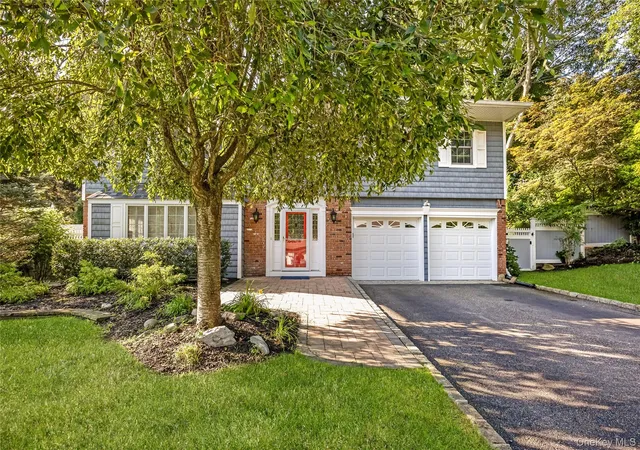 Photo 1 of Single family home for sale at 6 Mountain Laurel Ln, Smithtown, NY 11754 | MLS# 1045098 | Listing updated on 2026-10-07
