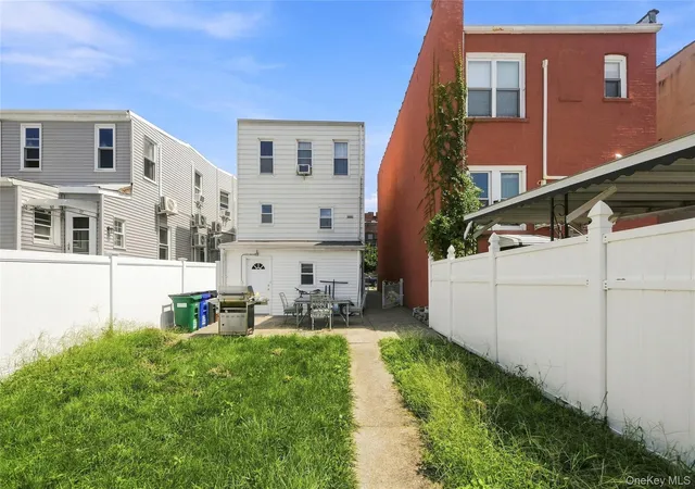 Photo 3 of Single family home for sale at 1921 Edison Ave, New York, NY 10461 | MLS# 1045114 | Listing updated on 2026-09-03