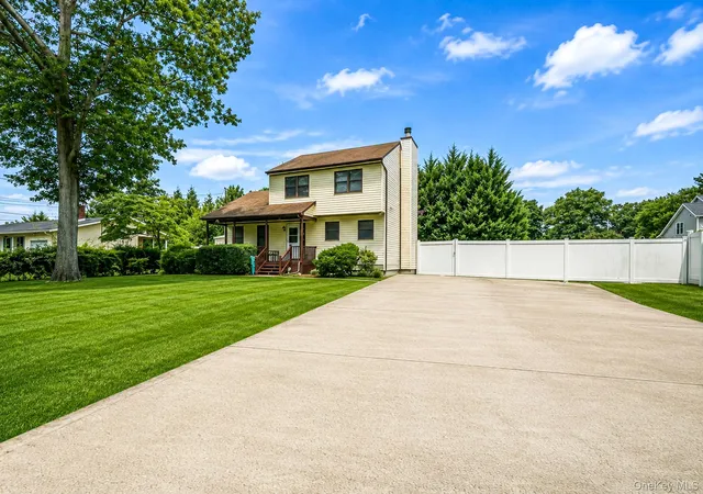 Photo 1 of Sale Pending at 14 Roosevelt Ave, Smithtown, NY 11767 | MLS# 1045135 | Listing updated on 2026-09-23