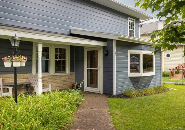 Photo 4 of Single family home for sale at 34 Tillson Rd, Rosendale, NY 12486 | MLS# 1045149 | Listing updated on 2026-09-01