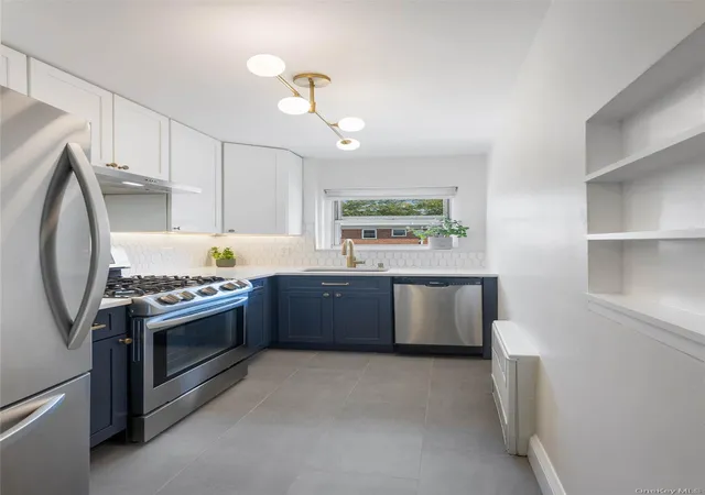 Photo 3 of House for sale at 183 Drake Ave #1K, New Rochelle, NY 10805 | MLS# 1045173 | Listing updated on 2026-09-08