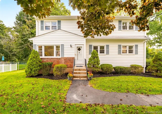 Photo 1 of Single family home for sale at 92 Kings Hwy, Clarkstown, NY 10956 | MLS# 1045187 | Listing updated on 2026-10-07