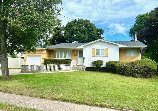 Photo 1 of Single family home for sale at 97 Ellery St, Islip, NY 11717 | MLS# 1045193 | Listing updated on 2026-09-02