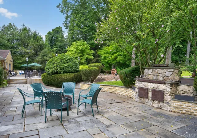 Photo 37 of Single family home for sale at 10 Dorchester Dr, Oyster Bay, NY 11545 | MLS# 1045194 | Listing updated on 2026-09-06