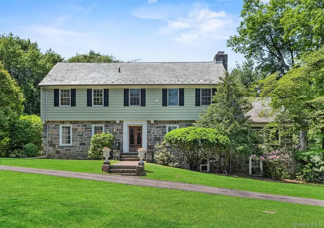Photo 3 of Single family home for sale at 1 Finnegan Ln, Ramapo, NY 10901 | MLS# 1045201 | Listing updated on 2026-09-17