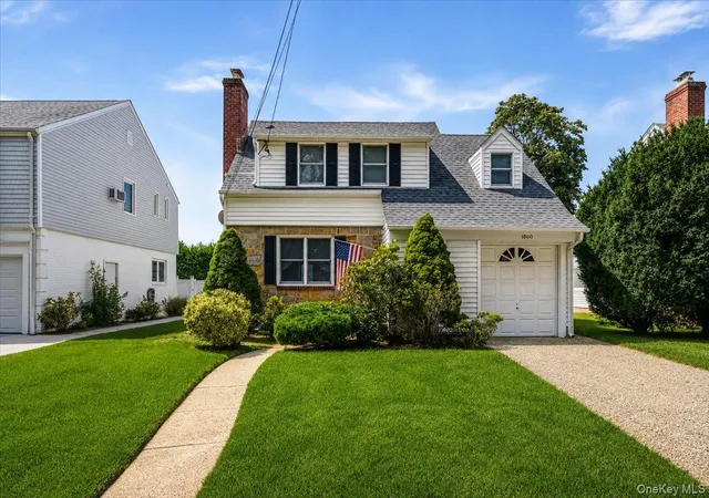 Photo 1 of Sale Pending at 1860 Rockville Dr, Hempstead, NY 11510 | MLS# 1045207 | Listing updated on 2026-09-19