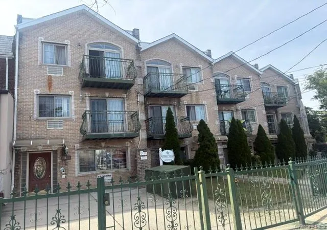 Photo 2 of Condo for sale at 4 E 54 Street #2G, New York, NY 11203 | MLS# 1045220 | Listing updated on 2026-10-19