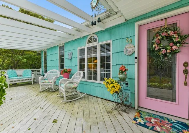 Photo 4 of Sale Pending at 28 Forest Dr, Huntington, NY 11731 | MLS# 1045221 | Listing updated on 2026-09-19