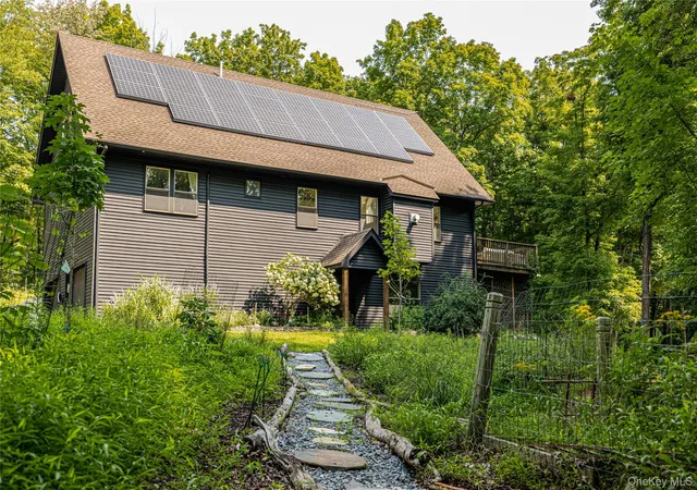 Photo 3 of Single family home for sale at 858 Roosa Gap Rd, Mamakating, NY 12721 | MLS# 1045248 | Listing updated on 2026-10-07