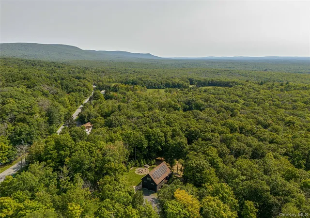 Photo 3 of Single family home for sale at 858 Roosa Gap Rd, Mamakating, NY 12721 | MLS# 1045248 | Listing updated on 2026-10-20