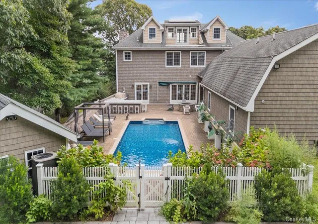 Photo 1 of Mansion for sale at 33a Newtown Rd, Southampton, NY 11946 | MLS# 1045249 | Listing updated on 2026-09-01