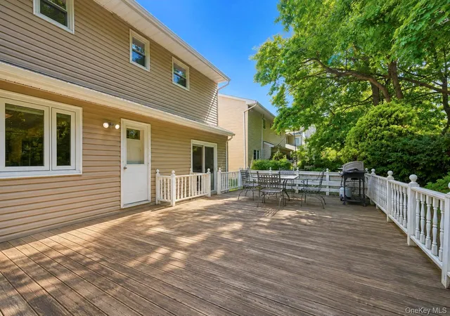 Photo 30 of Single family home for sale at 5 Cathy Ln, North Hempstead, NY 11024 | MLS# 1045252 | Listing updated on 2026-09-06
