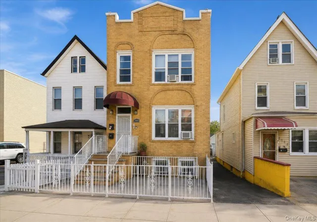 Photo 1 of Multi family home for sale at 1581 Hollywood Ave, New York, NY 10461 | MLS# 1045263 | Listing updated on 2026-09-29