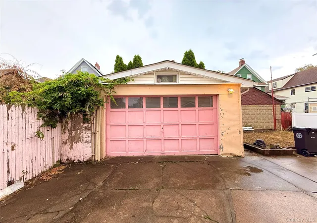 Photo 4 of House for sale at 95-15 118th Street, New York, NY 11419 | MLS# 1045290 | Listing updated on 2026-09-02