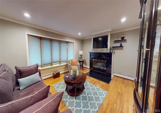 Photo 2 of Single family home for sale at 7 Townsend Pl, Chester Town, NY 10918 | MLS# 1045305 | Listing updated on 2026-10-28
