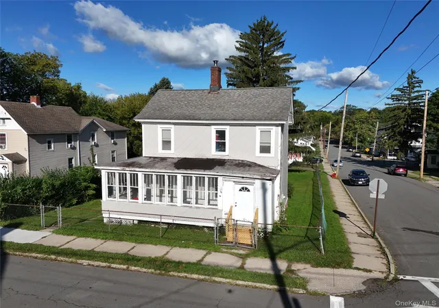 Photo 2 of Single family home for sale at 41 Wallkill Ave, Middletown, NY 10940 | MLS# 1045317 | Listing updated on 2026-09-17