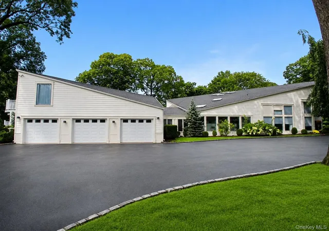 Single family home for sale at 5 Carol Ln, Oyster Bay, NY 11545 | MLS# 1045340