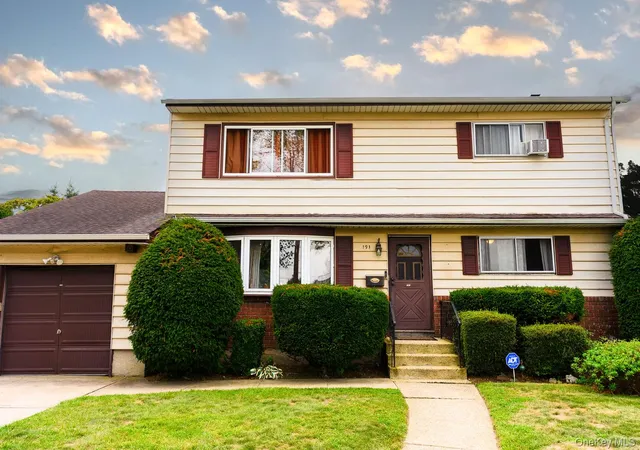 Photo 1 of Sale Pending at 191 N Virginia Ave, Oyster Bay, NY 11758 | MLS# 1045363 | Listing updated on 2026-09-16