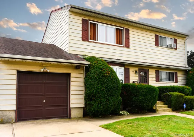 Photo 2 of Sale Pending at 191 N Virginia Ave, Oyster Bay, NY 11758 | MLS# 1045363 | Listing updated on 2026-09-16