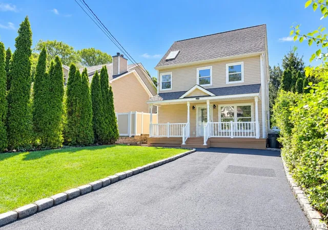Photo 1 of Single family home for sale at 98 Magnolia Dr, Brookhaven, NY 11778 | MLS# 1045371 | Listing updated on 2026-09-20