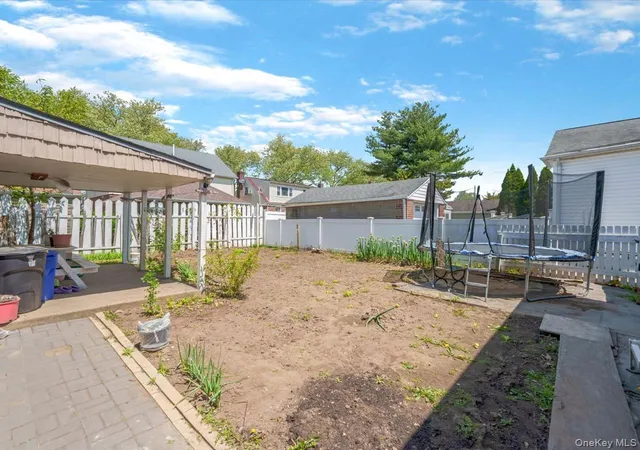 Photo 11 of Single family home for sale at 35 79th Avenue, North Hempstead, NY 11040 | MLS# 1045376 | Listing updated on 2026-10-04