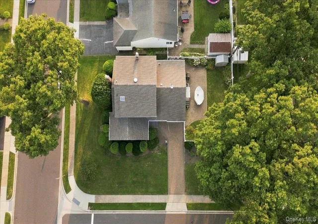Photo 3 of Single family home for sale at 1426 Meadow Ln, Hempstead, NY 11783 | MLS# 1045377 | Listing updated on 2026-09-19