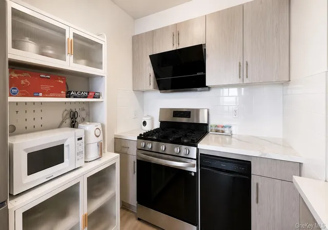 Photo 2 of Condo for sale at 131 19 Flower Ave #4C, New York, NY 11355 | MLS# 1045379 | Listing updated on 2026-09-16